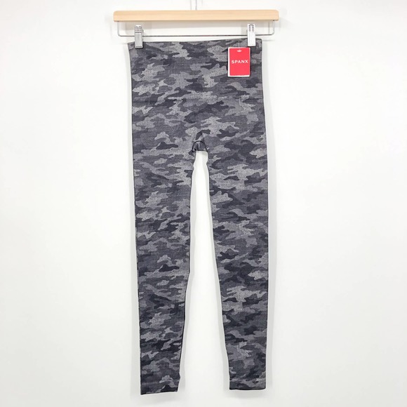 NWT SPANX Look at Me Now Seamless Leggings Heather Camo Size XS - Picture 2 of 9